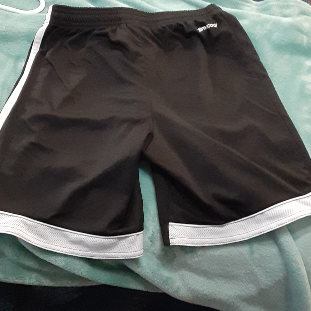 Kids Adidas - Picture 2 of 2